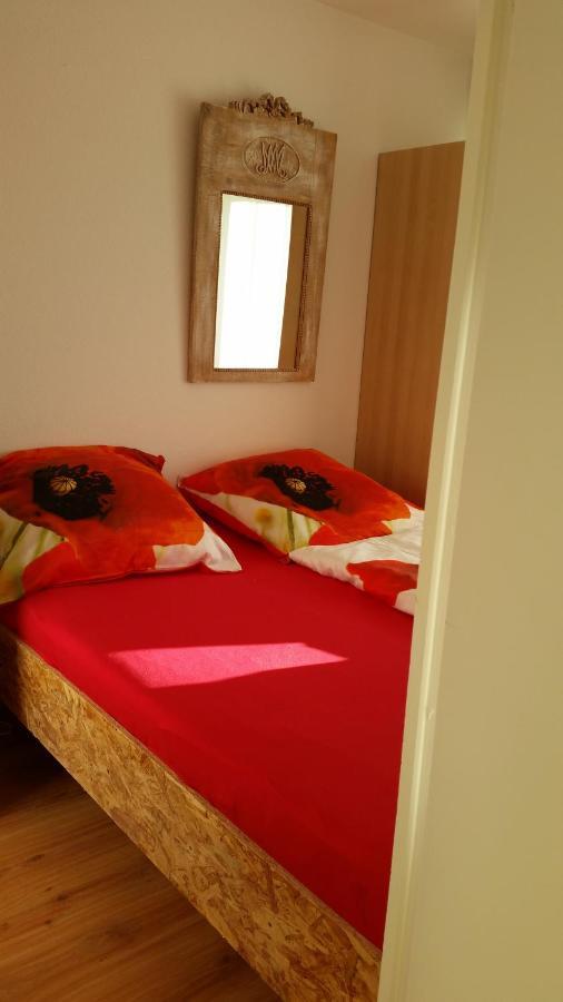 Zum Wohlfuehlen Ferienwohnung Fuer Max 5 Erwachsene Und 1 Kind, Schwimmbad Vor Der Tuer, Tiere Erlaubt Sierksdorf Dış mekan fotoğraf